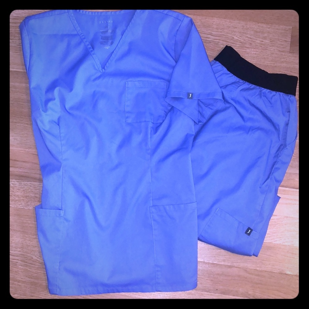 Jaanuu scrub set women’s Large